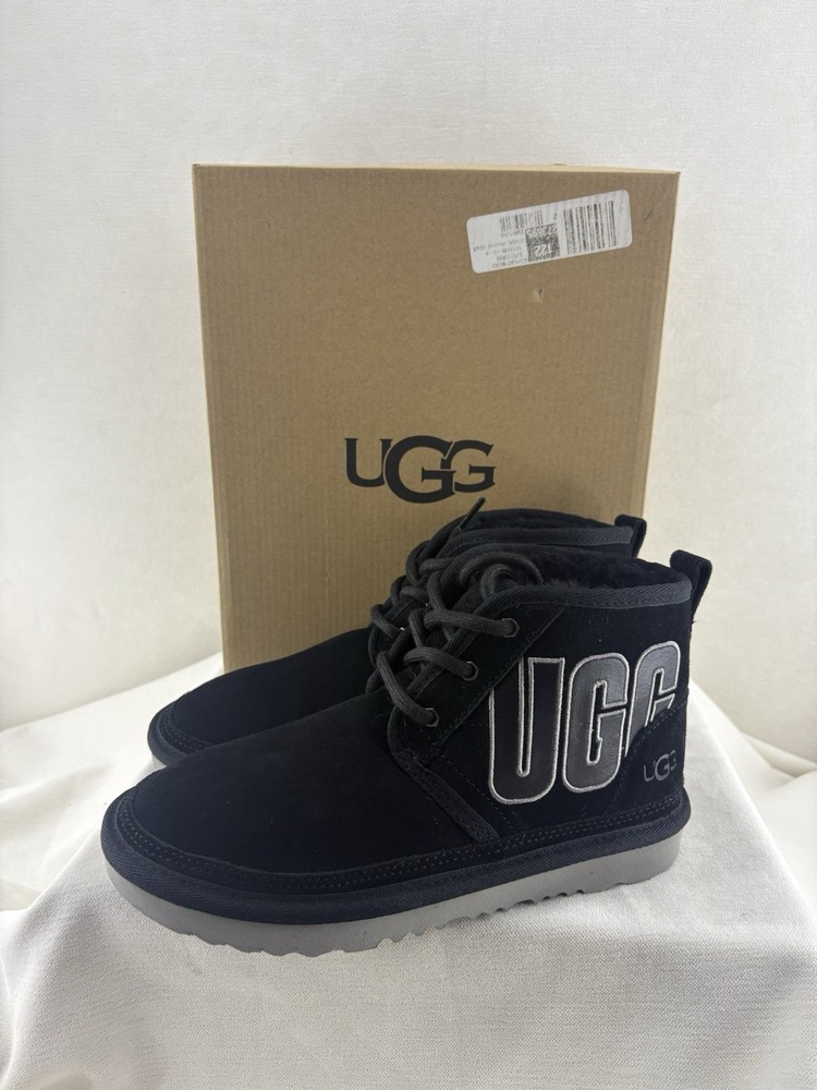 UGG Neumel Graphite Outline Unisex Black Suede Youth Size 2 NIB