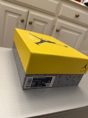 Nike Air Jordan 4 Retro GS Tour Yellow Lightning 2021 Size 6.5Y