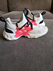 Size 1Y – Nike Kids React Presto White Blue Pink – BQ4003-101 – GREAT CONDITION!