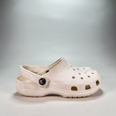 Crocs Classic Clogs White Lightweight Casual Comfort Shoes 206991 Youth Size 2