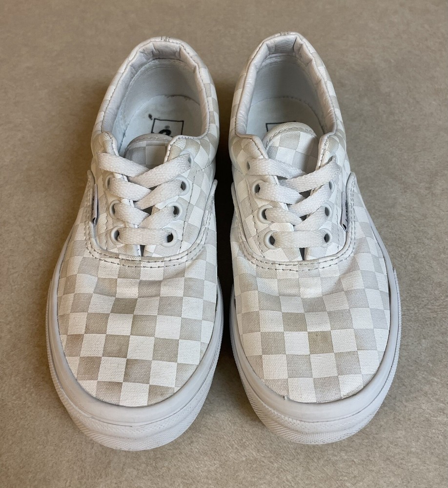 VANS Checkered Lace Up White Sneakers Shoe 721356 Size 2.5