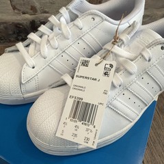 [EF5399] GRADE SCHOOL ADIDAS SUPERSTAR J ‚TRIPLE WHITE‘
