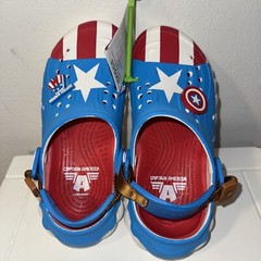 Marvel Crocs Captain America Kids Sz J2 NEW