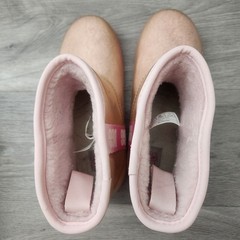 UGG Pink Classic Clear Mini Boots Size 4 Kids Waterproof Faux Shearling Warm