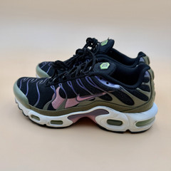 Nike Air Max Plus TN GS 5Y (Women’s 6.5) Black Purple Pink DX3093 Sneakers
