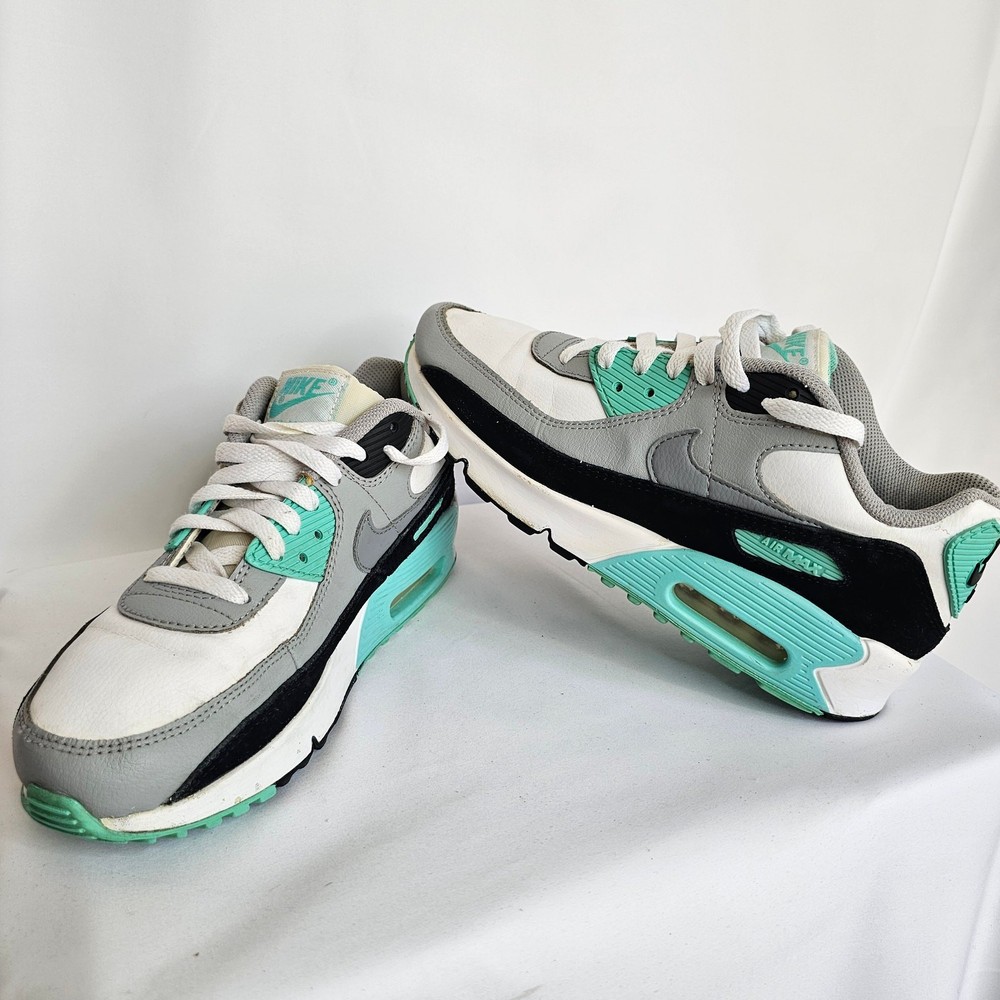 NIKE Air Max 90 Hyper Turquoise Leather 6.5Y/Women’s 8