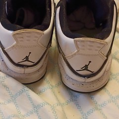 Jordan Unisex Kids Size 9 White/Black Low Top Lace-Up Sneakers Rubber Sole