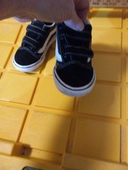 Authentic VANS Old Skool Kids Shoes Size 8. Pre Owned Good Condition See Photos