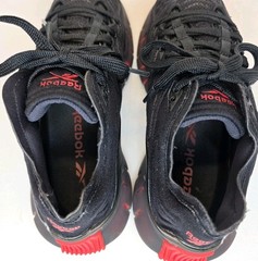Youth Size 5 Reebok Zig Kinetica FW5289 Black Red Athletic Running Shoes