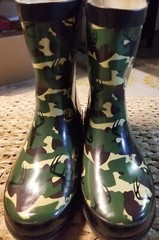 Austin Trading Co Real Tree Camouflage Rain Boots Rubber Shoes Youth Size 2