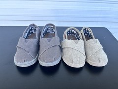 Tiny TOM’S Classics 2pair LOT SZ6 Natural Burlap Canvas SZ7 Ash Canvas READ DESC
