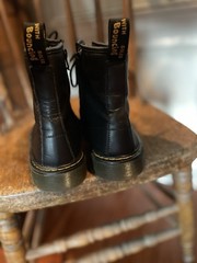 Dr. Martens Doc Martens Black Leather Lace-Up Zip Boots – boys Size 5 / girls 6