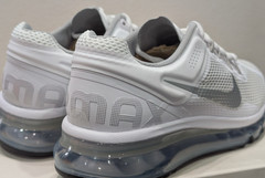 Nike Air Max 2013 (GS) – 555426 100 – Size: 6Y – White / Black – Silver – NEW !
