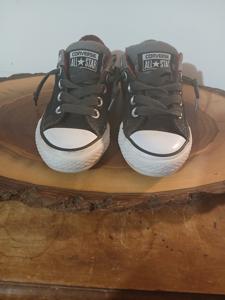Converse All Star Kids Sneakers Size 11 Red Flannel Lining Black Gray Low Top