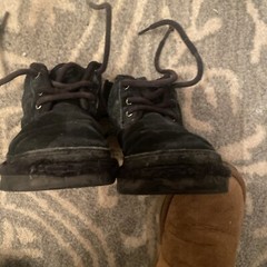 ugg boots kids size 10