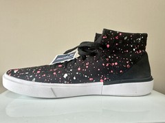 NEW Under Armour Kickit2 Paint Splatter Youth Size 6.5 Black Shoes 1301970-001