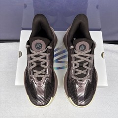 Under Armour Curry Series 7 Craft 6013297-256 GS New Size 5Y Brown DS