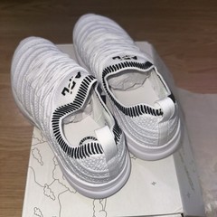APL TechLoom Wave White/Black/Ribbed Youth Size 4