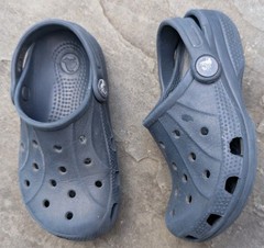 Crocs Classic Clog Toddler Size 10 / 11 Navy Blue Unisex Slip-On Water Shoes