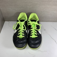 NIKE 509035-013 Black Volt Yellow Soccer Cleats Youth Size US 4Y EUR 36