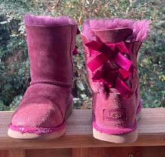 UGG Kids Boots Size 1 Bailey Bow Suede Sheepskin Lining Warm Burgundy