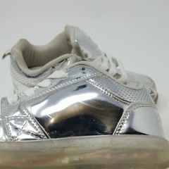 Heelys Premium Lights Lo Light Up Wheeled Shoes Sneakers Chrome Silver Youth 1