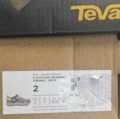 TEVA Kids Outflow Universal Closed Toe Sandals US 2 Grey Multi Water Shoes NEW