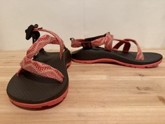 Chacos Z2 Yampa Coral Brown Size 4 Kids Junior Sandals