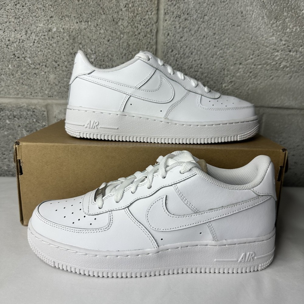 Nike Air Force 1 Low Triple White YOUTH Sz 7 / WOMEN’S 8.5 314192-117