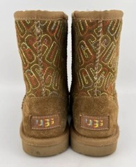 UGG Kids Classic II Graphic Stitch Boot Short Chestnut Brown Colorful Logo Sz 13