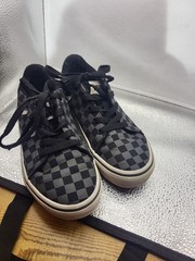 Vans Youth Size 2 Checkerboard Black/Grey Lace Up Shoes Sneakers VG Condition