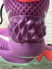 Nike Kyrie Irving 1 Easter (GS) Purple Sneakers Basketball Men’s 5.5Y 717219-508