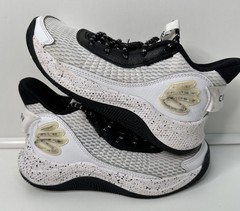 Under Armour Curry White / Black Mesh Basketball Shoes 4Y Breathable