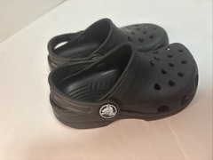 Crocs Classic Clogs Kids Size 6/7 Childrens Black Slip On Rubber Sandals