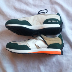 New Balance 327 casablanca green Sz 7 youth=Womens 8.5 Sold out Unisex Sneakers