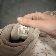 4 Youth Kid Nike Uptempos. Broke Pull Tab/Heel Loop.