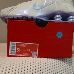 Nike Shox R4 (GS) Unisex Kids Sneakers White/Purple/Blue US 5.5Y IH4050-001