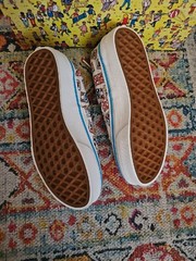 (Where’s Waldo) Postage Vans Era Multi color size 12 kids