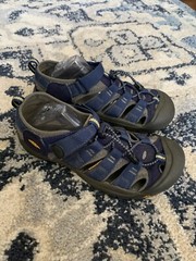 Keen Big Kid Newport H2 Kids 5 Water Sandal Shoes Blue Hiking Camping Outdoors