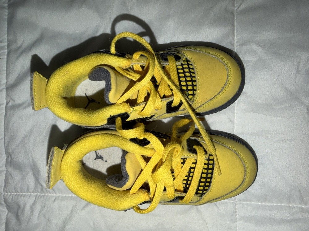 Jordan 4 Retro Lightning