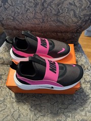 Nike flex runner 4 (PS) Size 1y