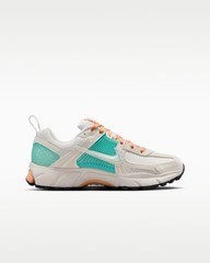 DS Nike Vomero 5 BG Bleached Turquoise Orange Chalk IM7160-133 GS size 3.5Y