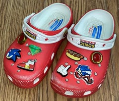 crocs Sega Sonic the Hedgehog Kids Size J 1 Red Slip On Clogs Shoes