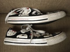 Hello Kitty x Converse Collab Kid’s Chuck Taylor Girls Size 13 Shoes Rare