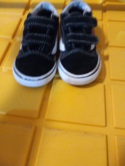 Authentic VANS Old Skool Kids Shoes Size 8. Pre Owned Good Condition See Photos