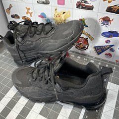 Nike Air Max 270 React Triple Black Athletic Shoes 7 Y Womens 8.5