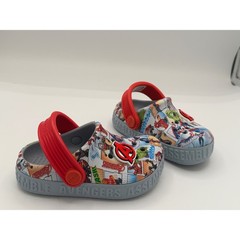 Crocs Marvel Avengers Assemble Clogs Kids Size 6 Grey Red Superhero Hulk Captain