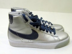 NEW Nike Blazer Mid 818705 042 silver blue white Size youth 4