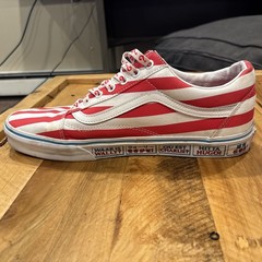 Vans x Where’s Waldo Striped Old Skool Men’s 11.5