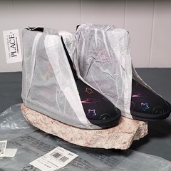 The Children’s Place Black & Rainbow Graphic Ankle Boots Kids Size 1